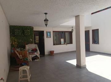 Venta de Amplia Casa en Huacho – Uso Residencial o Comercial