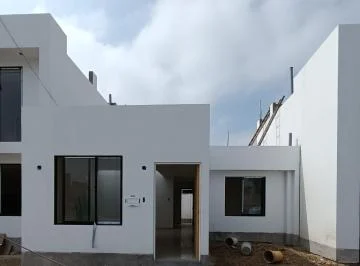 Venta de Casas de Estreno en Villa Privada