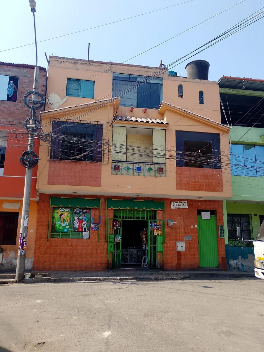 Venta de Casa en Independencia - Tienda en 1er Piso
