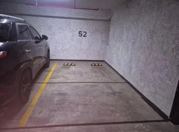 Vendo Cochera en Edificio Av. Cuba 650, a 1 Cuadra del Hospital Rebagliatti