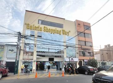 Vendo (2) Stand en Zona 100% Comercial en Galeria Shopping Way
