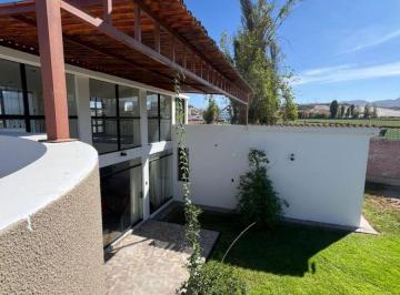 Casa Moderna en Venta – La Joya