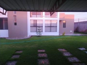 Amplia Casa Moderna Frente a La Biocámara de La Joya