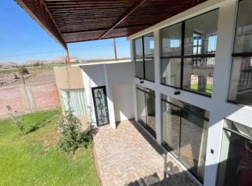 Amplia Casa Moderna en Venta – Frente a La Biocámara de La Joya 1200 m² - All065