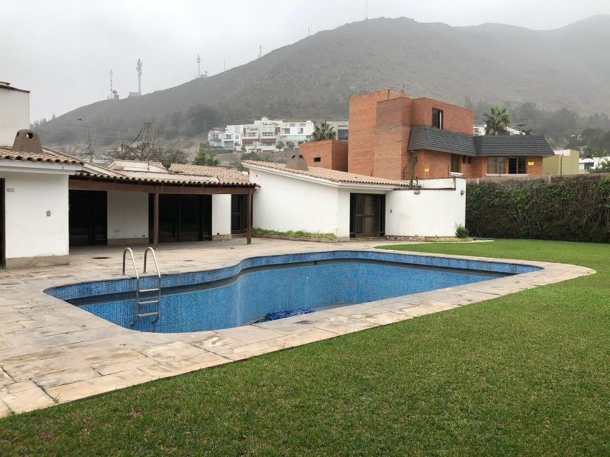 Vendo Linda Casa en Calle Islas Virgenes N 1, Urb. La Planicie, La Molina