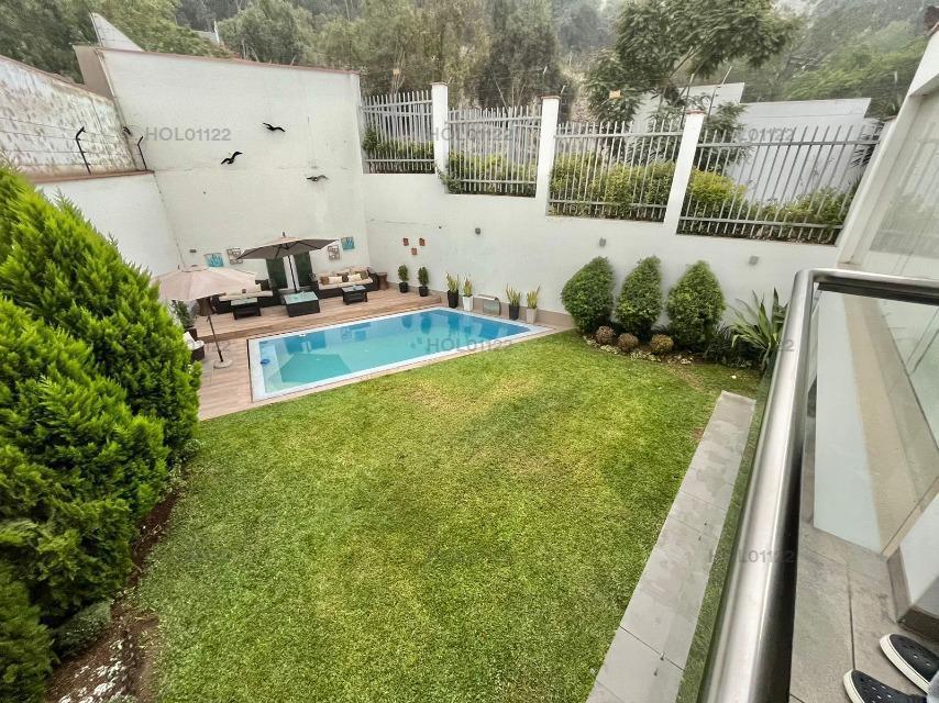 Vendo Bella Casa en Calle La Compuerta N 3, Urb, La Planicie, La Molina.