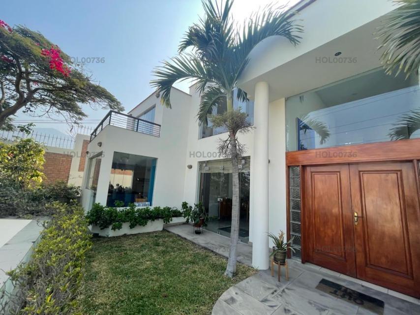 Vendo Bella Casa en Calle La Chalana N 4, Urb. La Laguna, La Molina