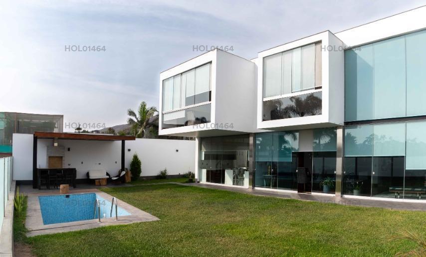 Vendo Linda Casa en Calle Bel Air N 38x, Urb. Rinconada Alta, La Molina.