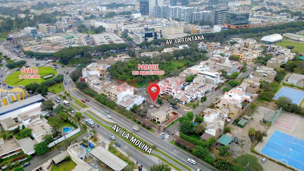 Oportunidad en La Molina – Lote Independizado en Urbanización Los Molinos (269.12 M²)
