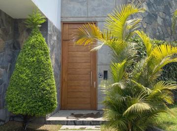 Hermoza Casa Rinconada del Lago Mejor Zona, Ac. 961.55 m² At.1, 471 m² $1'860, 000