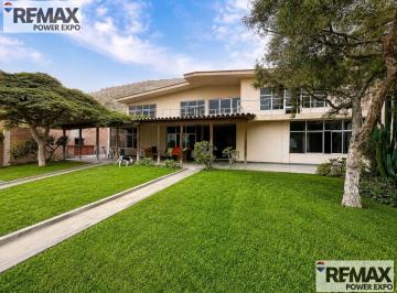 Casa con Piscina y Gran Potencial en Terreno en 1, 150 m²