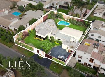 Lujosa Casa Familiar con Piscina - La Planicie