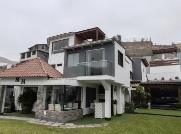 Se Vende Casa Tres Pisos en Sol de La Molina - La Molina - Muy Buena Ubicacion