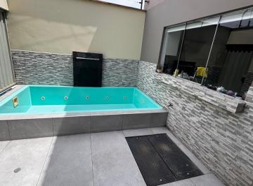 Casa en Venta en La Molina en El Sol, Moderna con Piscina y Acabados de Lujo