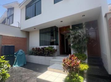 Se Vende Amplia y Exclusiva Casa en La Molina