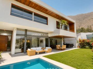 Moderna Casa Independiente de At.528 m² en Venta - Urb. Portada de La Planicie