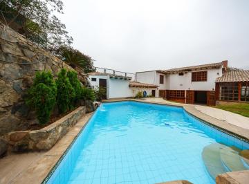 Lcasa por Remodelar en Condominio Cerrado, en La Urbanizacion Isla del Sol en La Molina