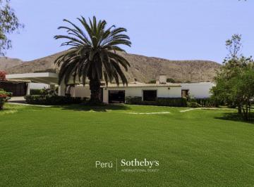 Espléndida Casa en Venta en La Exclusiva Urbanización Rinconada del Lago