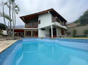 Acogedora Casa con Piscina en Venta en Rinconada La Molina