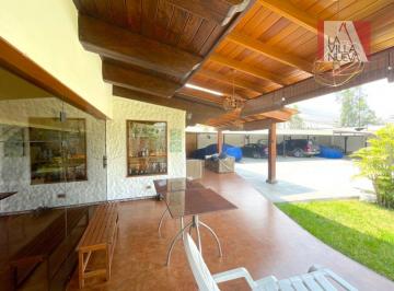 Cerca a Las Lagunas, Casa de 2 Plantas y Terraza en Zona Residencial