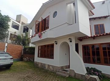 Casa con 3 Dormitorios de 264 m² en Venta en Urb. Campo Verde
