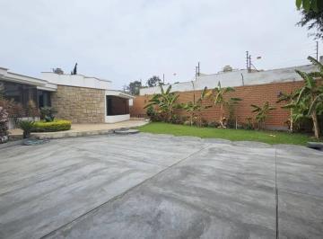 Se Vende o Se Alquila Hermosa Casa en La Molina