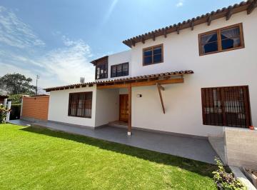 Casa de At. 500 m² - 4 Dorms - Amplio Jardín - a Una Cuadra de Lagunas