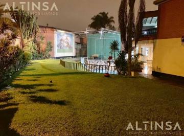 Casa en Camacho Doble Frente, Piscina y Cancha de Frontón!