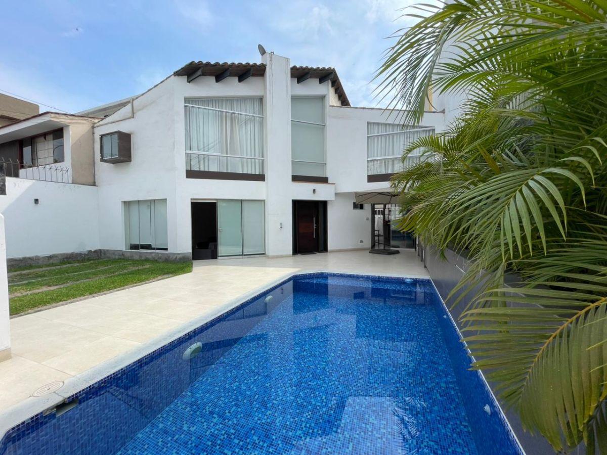 Ocasión Vendo Casa 300 m² Impecable, 5dorm. con Piscina Urb. El Remanso - La Molina