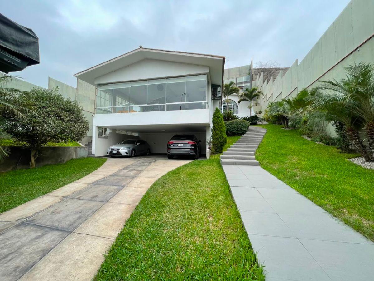 Excelente Casa 1102 m² en La Planicie - La Molina