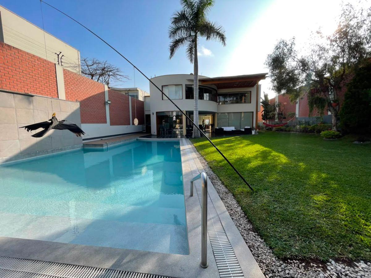 Bella Casa 1190 m² de 5dorm - Sol de La Molina