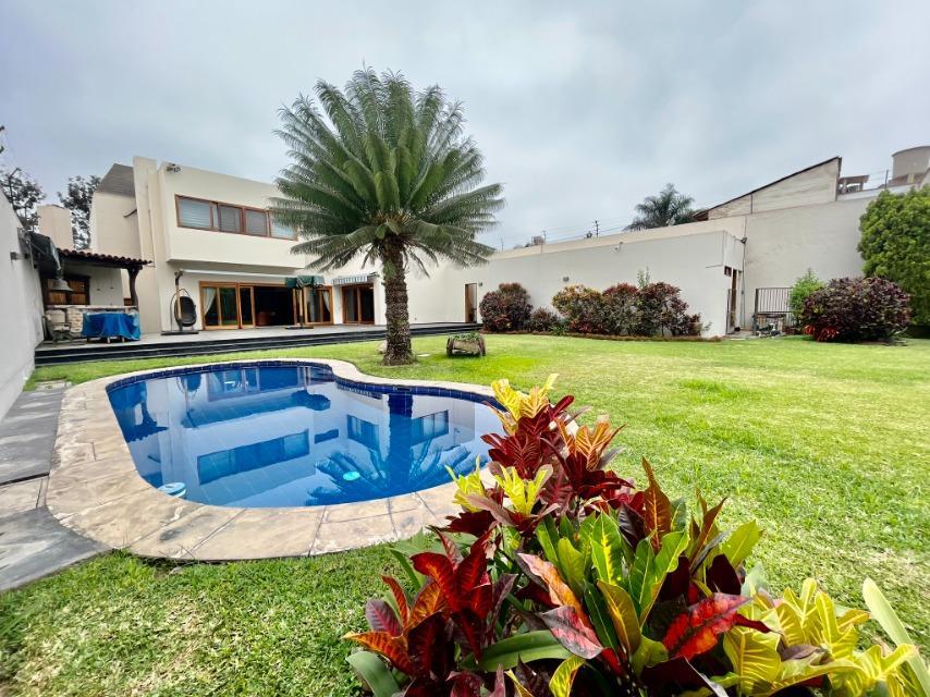 Fina Residencia 1281 m² - Calle 11 Rinconada - La Molina Jardines, Piscina