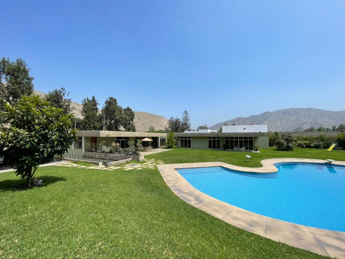 Preciosa Casa *2, 955 M²* Una Planta Calle El Manantial La Planicie - La Molina