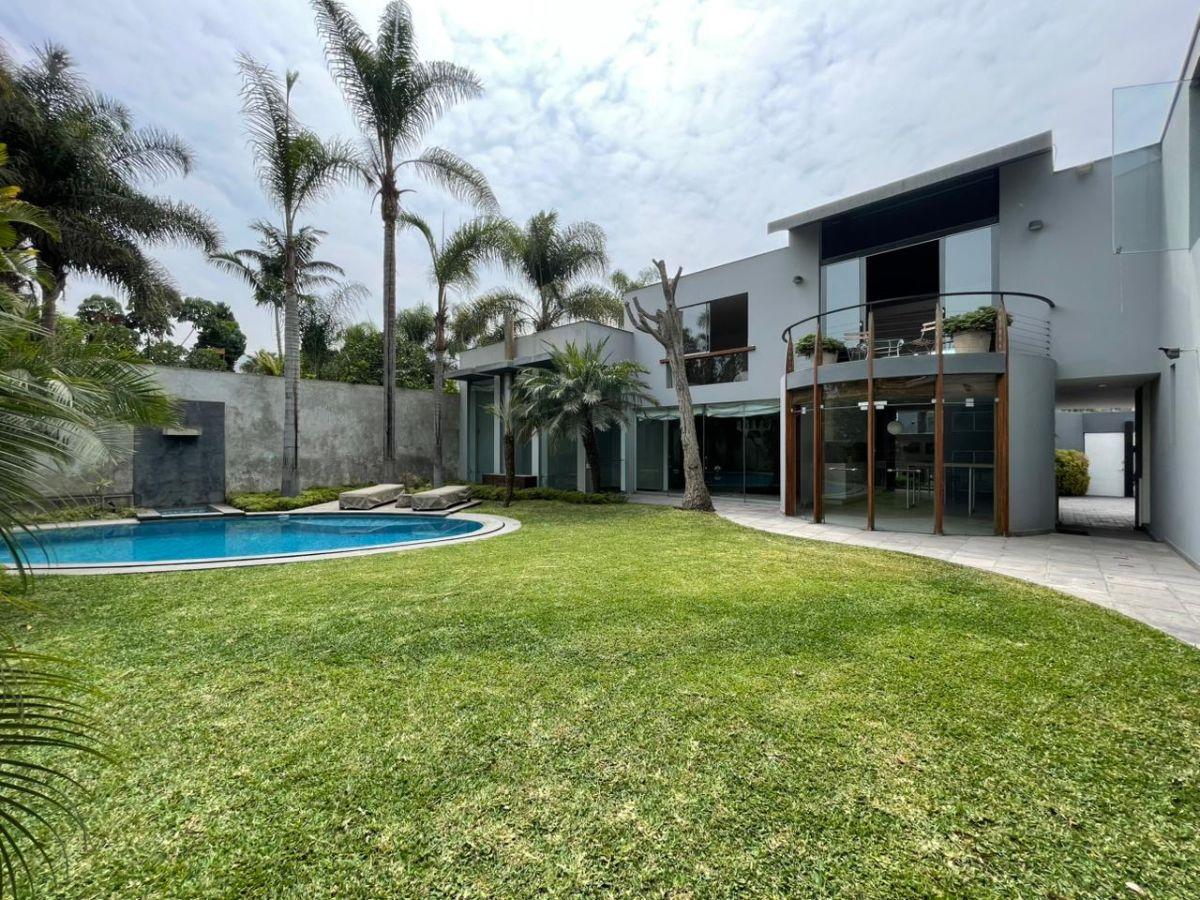 Vendo Linda Casa Remodelada 539 m² Amplio Jardín, Piscina - Sol de La Molina