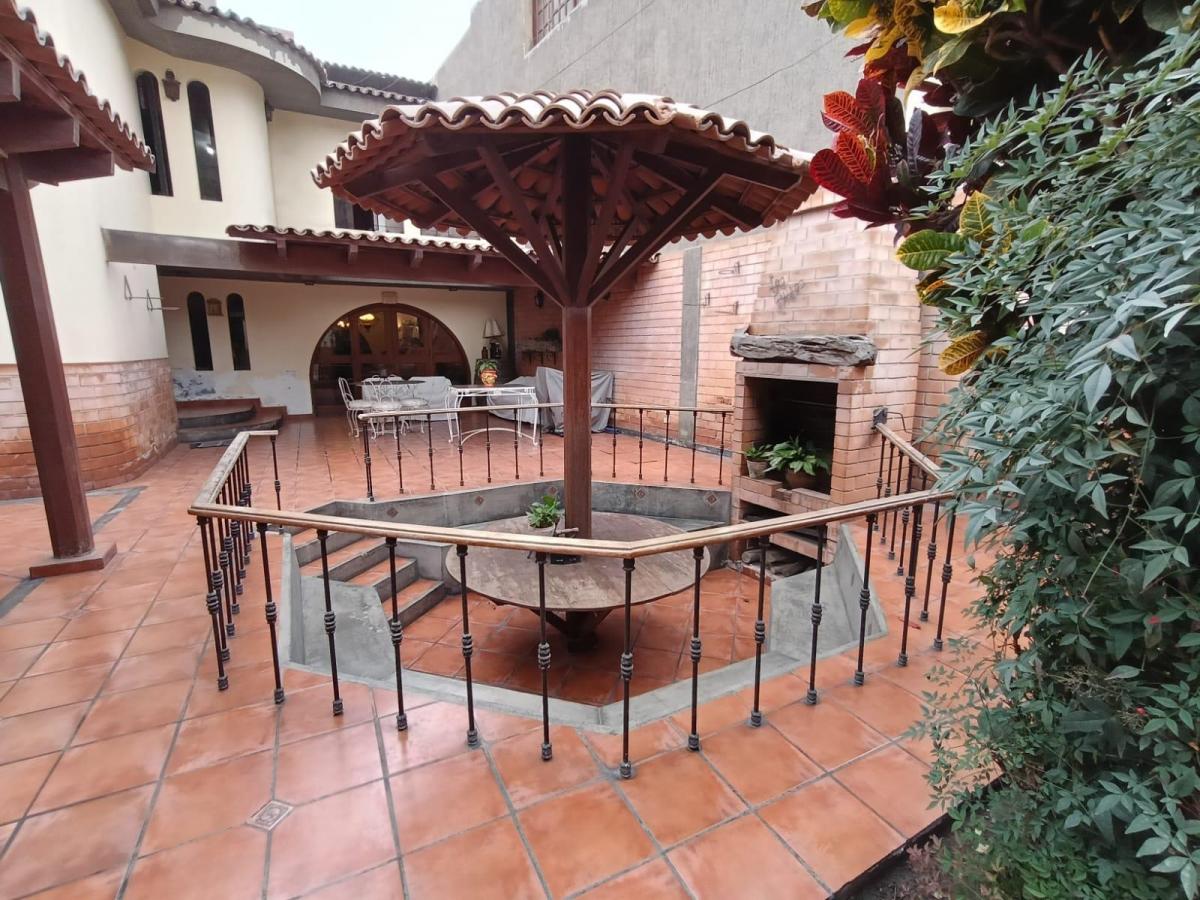 Bajó de Precio! Casa de 3 Pisos en La Molina, 4 Dormitorios, 317 m²