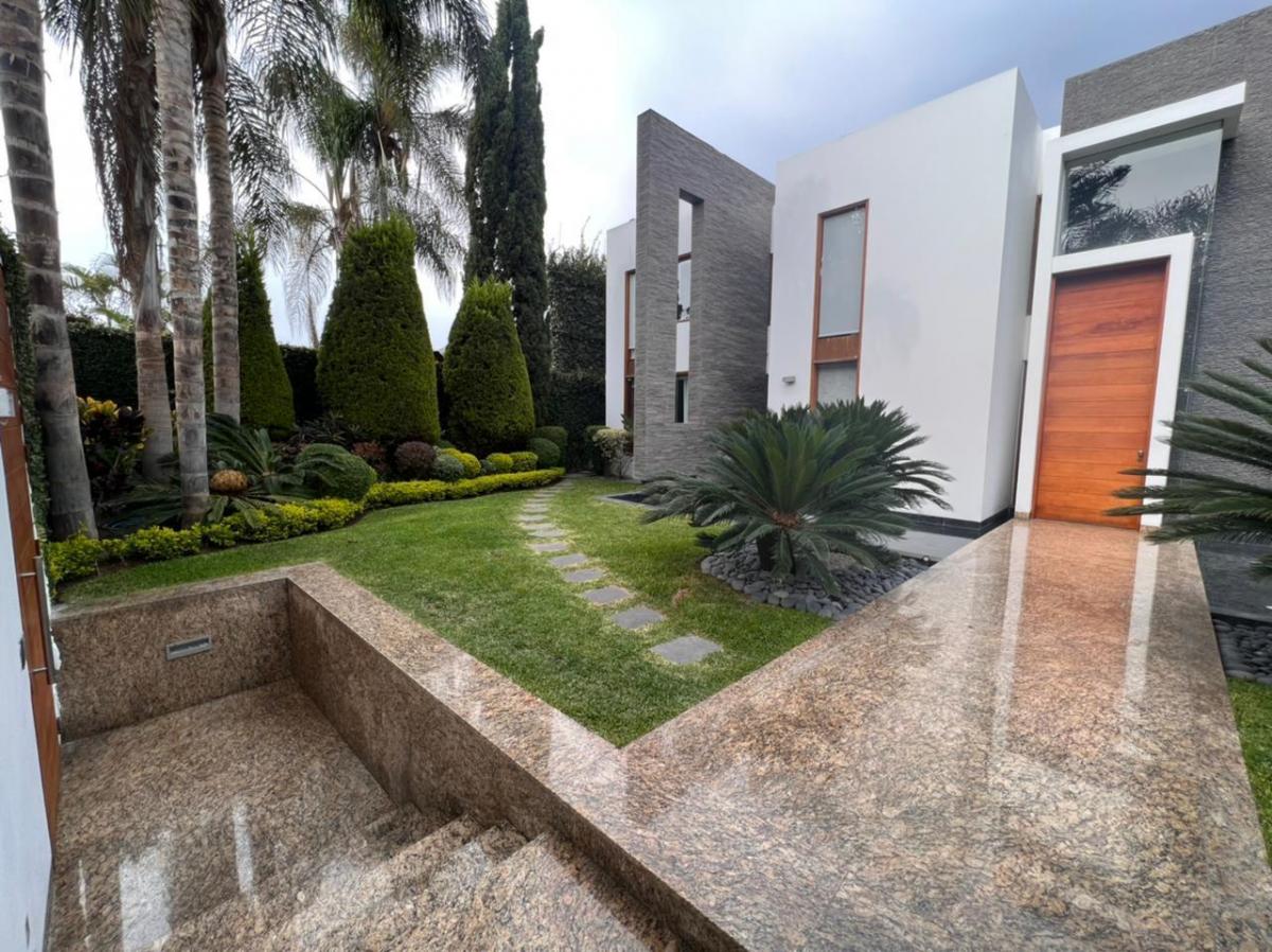 Hermosa Casa en La Estancia