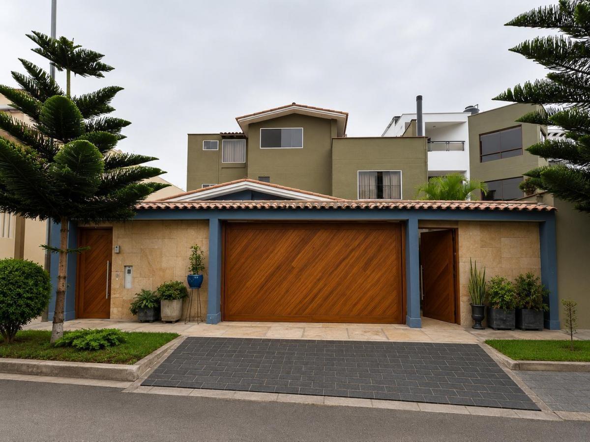 Venta de Hermosa Casa Ubicada Urb en La Molina