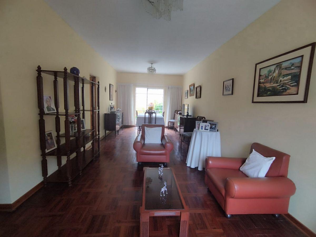 Se Vende Casa de Tres Pisos de 161.58 m² en La Perla Callao