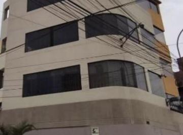 Vendo Edificio de Oficinas en La Perla. Frente a Parque y Muni. Puede Ser Hotel o Policlinico.
