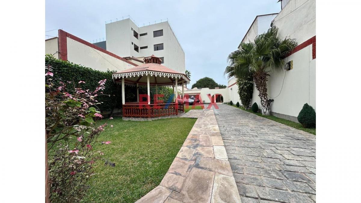 ! Vendo Linda Casa en La Punta con Dos Frente y Una Hermosa Vista!