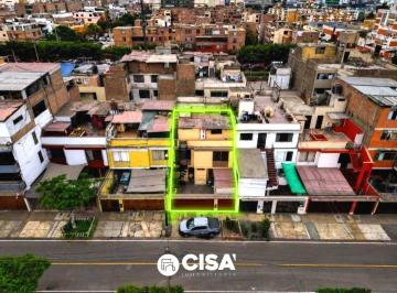 Casa en Venta en Santa Catalina, La Victoria | 160 m² | Ideal Para Inversión y Renta
