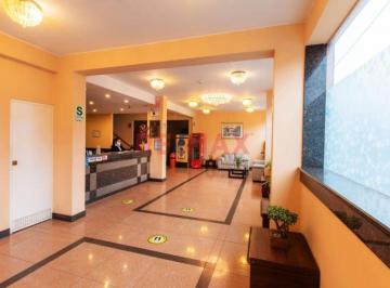 Edificio Comercial en Venta con Permiso Para Hotel en Santa Beatriz