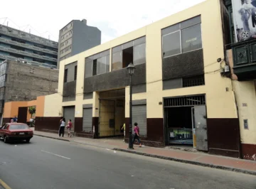 Lima Edificio Comercial con Cochera.
