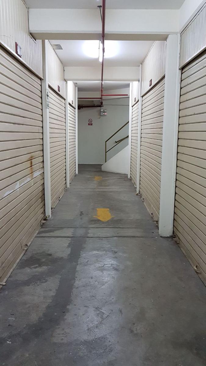 Venta de Almacenes en Galería Comercial, Cercado de Lima