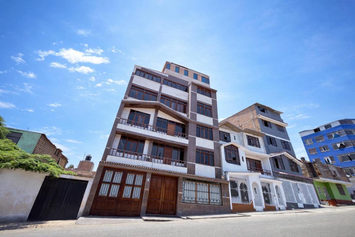 Vendo Casa de 5 Pisos. Jiron Grau 365 - Comas