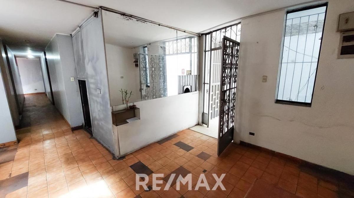 Venta de Edificio en San Martin de Porres en Avenida Zona Comercial