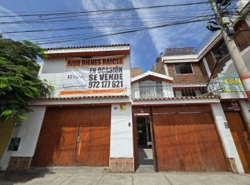 Venta de Casa de 2 Pisos + Azotea – Urb. Angélica Gamarra