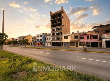 Edificio en Casco con Ascensor Para Proyectos Comerciales