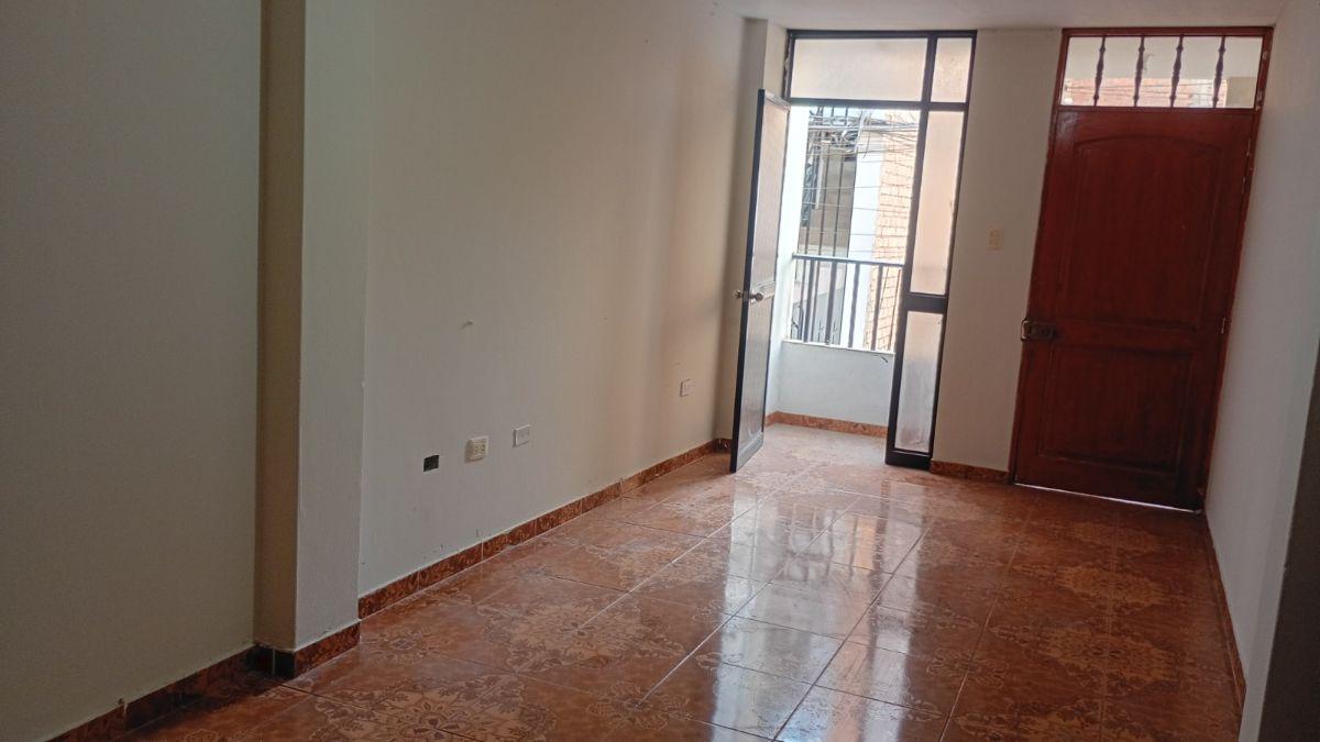 Casa de 3 Niveles de 257 m² con Ingreso Independiente