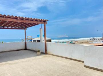 Vendo de Casa de Playa de 3 Pisos con Piscina